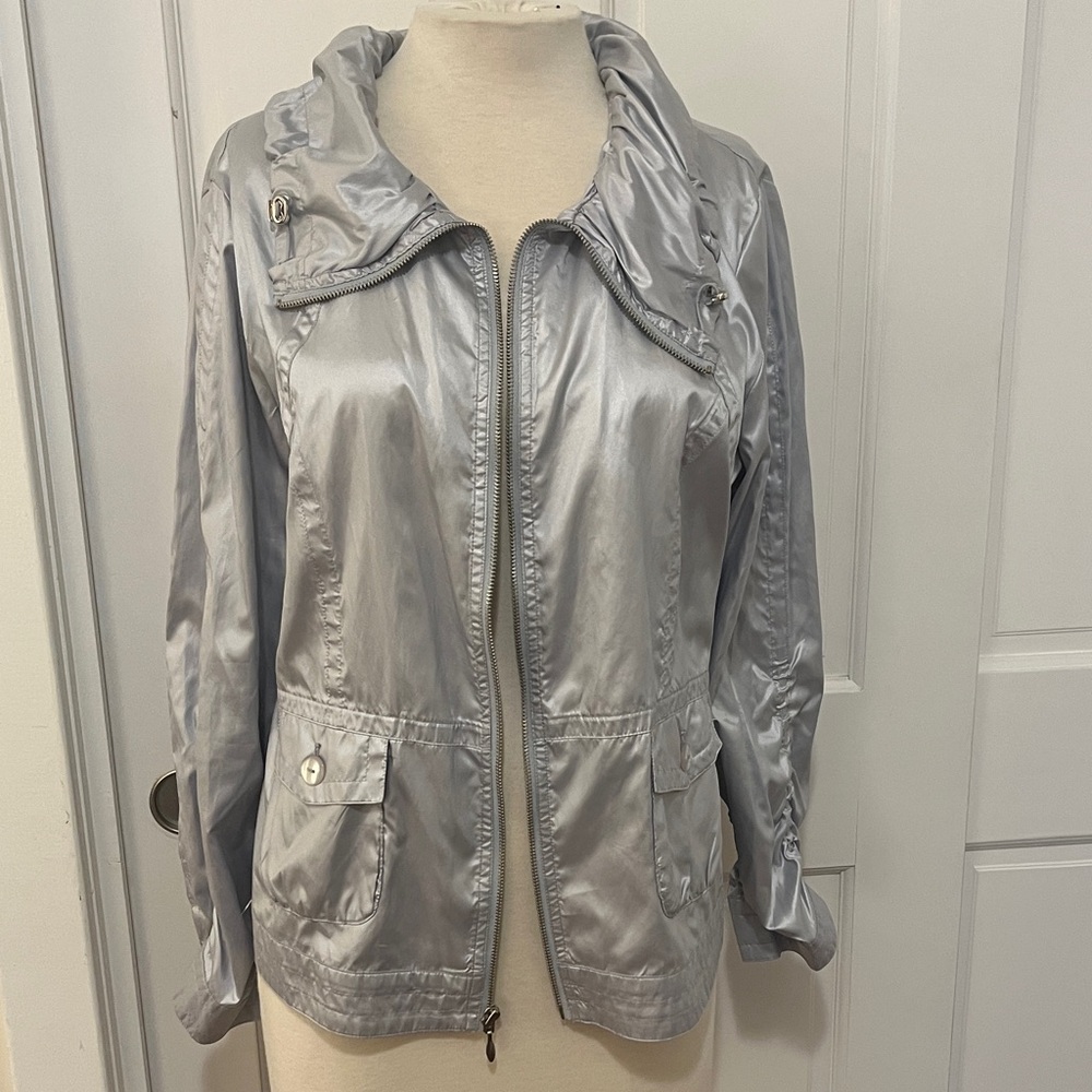 Chicos Metallic Silver Lightweight Pockets Futuristic Windbreaker Utility Jacket